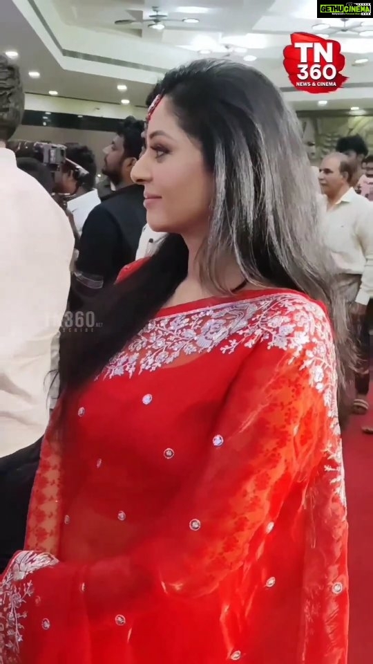 Sanam Shetty Instagram - Miss me? ❤️ ❤️ ❤️ Organza silk & brocade saree by @_sindhufashions_ Styling @sindhukruthika & @sindhuelangovan06 MUH @rithuzmakeupartistry Event @nanbanentindia Video @tn360_ #imback #eventstyling #red #organzasarees