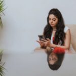 Sanam Shetty Instagram – When I’m not busy..I try to look busy..

Candid Art by @phototodayofficial 

#reflexanam #happyevening #trendytuesday #coolcandid
