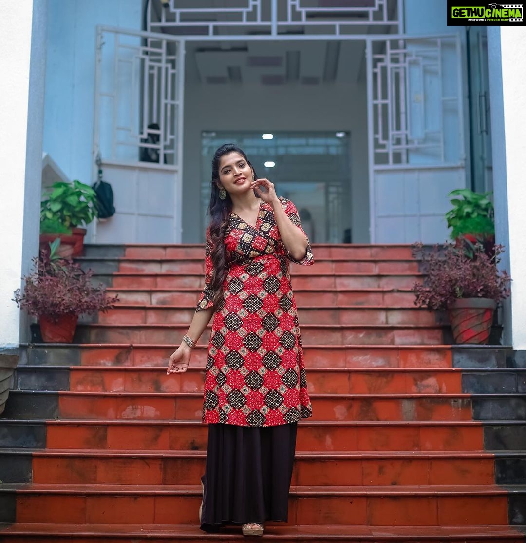 Sanchita Shetty Instagram - If you want to be Happy, Be. Photography captured by : @aaronprince_photography Beautiful white salwar from : @shringaarclothing Makeup-hairstyle : @makeup_by_jayanthi #peace #joy #love #salwar #salwarsuits #sanchita #sanchitashetty #spreadlovepositivity ❤️