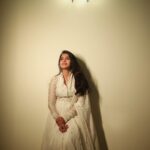 Sanchita Shetty Instagram – Happiness can exist only in Acceptance 🤍
Photography captured by : @aaronprince_photography
Beautiful white salwar from : @naziasyedofficial
Makeup-hairstyle : @makeup_by_jayanthi
#peace #joy #love #salwar
#salwarsuits #pure #white #whitesalwarsuit
#sanchita #sanchitashetty #spreadlovepositivity ❤️