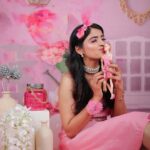 Sanchita Shetty Instagram – My special barbie 💞
Photography captured by : @tales_by_a 📸📸
Beautiful peach pink dress from : @naziasyedofficial
Makeup-hairstyle : @makeup_by_jayanthi
#peace #joy #love #barbie #barbielove #barbiegirl #barbiestyle #specialbarbie #barbiedoll
#sanchita #sanchitashetty #spreadlovepositivity ❤️