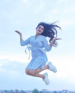 Sanchita Shetty Instagram - Fly high up in the sky 🦋 Photography captured by : @tales_by_a 📸📸 @aaronprince_photography Makeup-hairstyle : @makeup_by_jayanthi #peace #joy #love #one #small #step #can #change #your #life #streetstyle #sunset #keepsmiling #sanchita #sanchitashetty #spreadlovepositivity ❤️