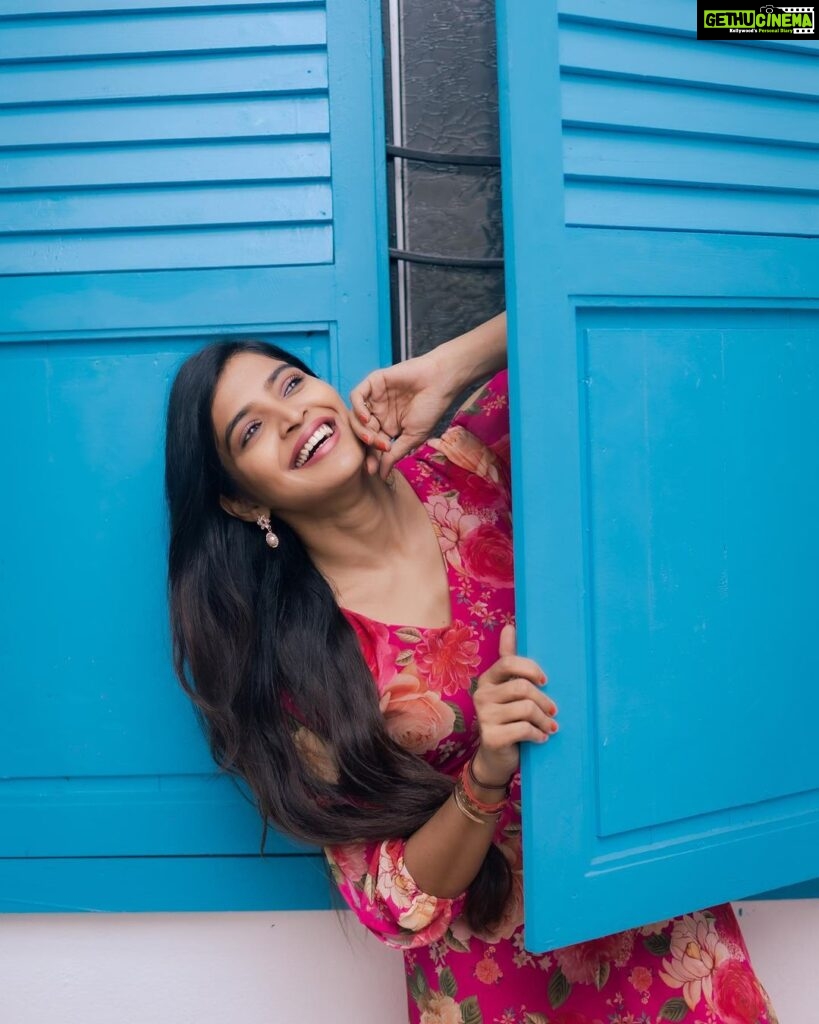 Sanchita Shetty Instagram - The best moment in your life is the present moment. 💞 Sanchita quotes ❤️ Photography captured by : @aaronprince_photography Makeup-hairstyle : @makeup_by_jayanthi Cloths : @shringaarclothing #sanchitaquotes #life #peace #joy #love #keepsmiling #flower #flowers #pinkdress #pink #pinkcolor #pinkpinkpink #sanchita #sanchitashetty #spreadlovepositivity ❤️