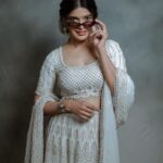 Sanchita Shetty Instagram – I see you 🥰

Photography captured by : @tales_by_a 📸📸 
Beautiful lehanga from : @naziasyed @naziasyedofficial 
Makeup-hairstyle : @makeup_by_jayanthi

#peace #joy #love 
#sanchita #sanchitashetty #spreadlovepositivity ❤️