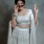 Sanchita Shetty Instagram – I see you 🥰

Photography captured by : @tales_by_a 📸📸 
Beautiful lehanga from : @naziasyed @naziasyedofficial 
Makeup-hairstyle : @makeup_by_jayanthi

#peace #joy #love 
#sanchita #sanchitashetty #spreadlovepositivity ❤️