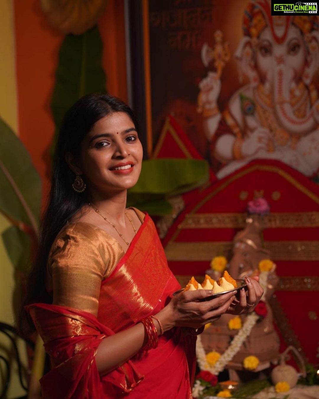 Sanchita Shetty Instagram - Happy Gowri Ganesh Chathurthi 🙏🙏 Photography 📸📸 : @pradeepmachar Costume : @isanchitaa Makeup hair : @poojaamarr_official #happygowri #happyganesh #happygowriganeshafestival🙏 #festival #festivevibes #saree #sareelove #sanchita #sanchitashetty #spreadlovepositivity ❤️