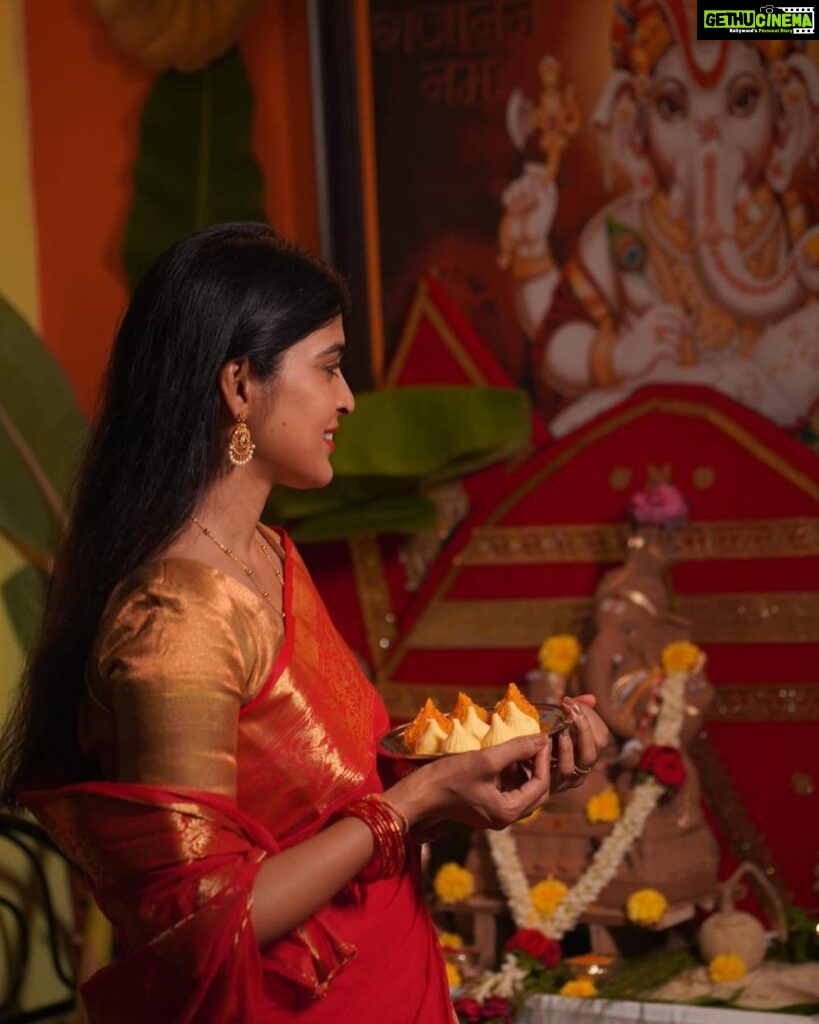 Sanchita Shetty Instagram - Happy Gowri Ganesh Chathurthi 🙏🙏 Photography 📸📸 : @pradeepmachar Costume : @isanchitaa Makeup hair : @poojaamarr_official #happygowri #happyganesh #happygowriganeshafestival🙏 #festival #festivevibes #saree #sareelove #sanchita #sanchitashetty #spreadlovepositivity ❤️