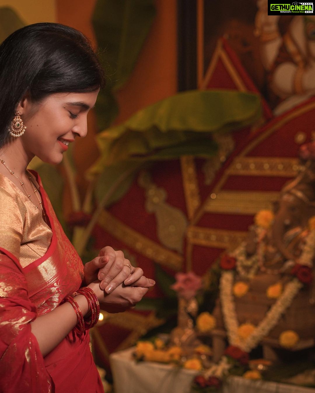 Sanchita Shetty Instagram - Happy Gowri Ganesh Chathurthi 🙏🙏 Photography 📸📸 : @pradeepmachar Costume : @isanchitaa Makeup hair : @poojaamarr_official #happygowri #happyganesh #happygowriganeshafestival🙏 #festival #festivevibes #saree #sareelove #sanchita #sanchitashetty #spreadlovepositivity ❤️