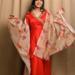 Sanchita Shetty Instagram – Happy Krishna Janmashtami 🙏❤️
May his divine presence always light up your life.

Photography captured by : @aaronprince_photography 
Costume : @naziasyedofficial 
Makeup-hairstyle : @makeup_by_jayanthi

#peace #joy #love #salwar 
#salwarsuits #red #happykrishnajanmashtami #krishnajanmashtami #krishnaconsciousness #harekrishna #krishna #krishnalove #radhekrishna #radhe #radheradhe #krishnakrishna 
#sanchita #sanchitashetty #spreadlovepositivity ❤️