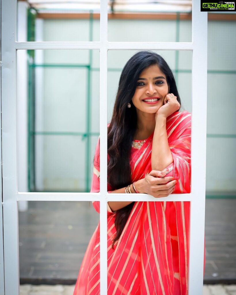 Sanchita Shetty Instagram - Happy September 🌸🌺 Photography captured by : @aaronprince_photography @tales_by_a 📸📸 Makeup-hairstyle : @makeup_by_jayanthi #salwar #salwarsuits #salwarkameez #green #peace #joy #love #happy #september #hope #miracles #blessings #happyseptember #sanchita #sanchitashetty #spreadlovepositivity ❤️