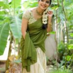 Sanchita Shetty Instagram - Happy Onam 🌺🌼🌸🪷 Photography 📸📸 : @aaronprince_photography Wardrobe: Makeup & Hair : @isanchitaa 💃💃 #peace #joy #love #saree #sareelove #halfsaree #festival #festivevibes #onam #sanchita #sanchitashetty #spreadlovepositivity ❤️