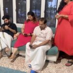 Sandra Thomas Instagram - Thallachiiii #reels #reelsinstagram #instagram #trending #viral #explore #love #instagood #explorepage #tiktok #reelitfeelit #india #follow #photography #fyp #reel #instadaily #followforfollowback #reelsvideo #likeforlikes #like #fashion #memes #foryou #reelkarofeelkaro #music #o #insta #instagramreels #ke