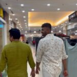 Sandra Thomas Instagram - കാണുമ്പോൾ ഓടി വരാനുള്ള മനസുണ്ടല്ലോ !! അതാണ് ചേച്ചി നമുക്ക് നിങ്ങളോടുള്ള സ്നേഹം !!മലയാളത്തിന്റെ Lady Producer ആണ് ആദ്യായിട്ടാണ് നമ്മൾ കാണുന്നത് കൂടെ നമ്മുടെ lulu മീഡിയ ഹെഡ് @nbswaraj