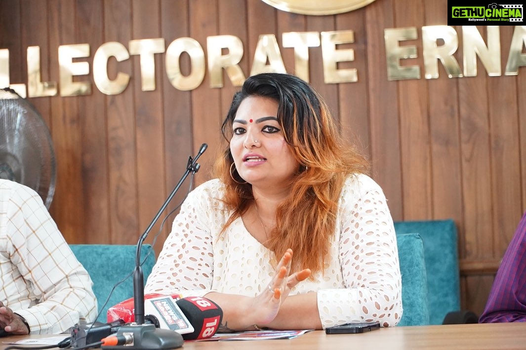 Sandra Thomas Instagram - Happy to be the part of Press meet for road safety awareness organised by @mvd_kerala @sreejithips @keralaroadsafetymission and #firstaid #roadsafety #safety #safetyfirst #drivesafe #road #car #drive #driving #cars #safedriving #accident #dashcam #staysafe #accident #traffic #safetytips #dashcams #roadsafetyzeroaccident #roadtrip #roadsafetyweek #roadsafetyawareness #kerala #india #awareness #roadsafetycampaign #aicamera #auto #trafficrules Collectrate