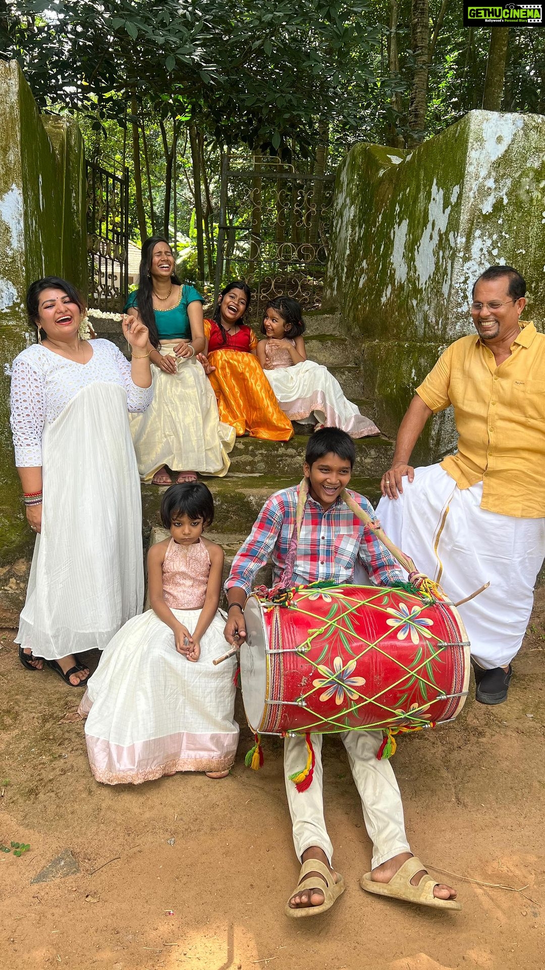 Sandra Thomas Instagram - Onakkali 2023 Costume : @the_drape_studio #onam #kerala #onamcelebration #keralagram #onamspecial #happyonam #india #malayali #childhoodunplugged #keralasaree #keralatourism #mallu #villagevibes #malayalam #supernaturalfamily #keralafood #keralagodsowncountry #onamsaree #festival #nature #saree #onamfestival #instagood #onamvibes #traditional #thankakolusu #onlineshopping #keralam #fashion #keralaattraction