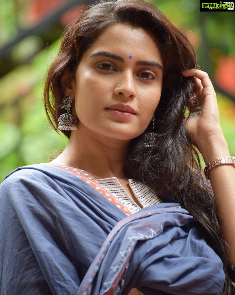 Sangeetha Bhat Instagram - 💕 #sangeethabhat #sangeethabhatsudarshan #actresslife #ethinicwear #ethinicjewellery #earrings Bangalore, India