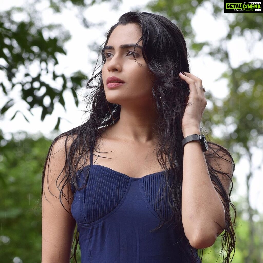 Sangeetha Bhat Instagram - “What we think, we become.” #sangeethabhat #sangeethabhatsudarshan #bluegown #naturelover #natureschild #actresslife #photography #gratitude Bangalore, India