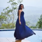 Sangeetha Bhat Instagram - “One touch of nature makes the whole world kin.” #sangeethabhat #sangeethabhatsudarshan #natureschild #nature #bluegown #gratitude #grateful Porcupine Castle Resort, Coorg