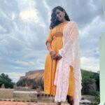 Sanjana Singh Instagram - Karaikudi is a charming city located in the Sivaganga district of Tamil Nadu, India. It's renowned for its rich cultural heritage, stunning temples, and unique architecture. Karaikudi is often referred to as the "City of Chettinad" due to its association with the influential Chettiar community. At shooting ❤️