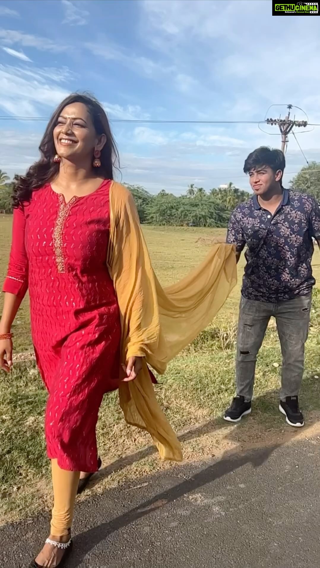 Sanjana Singh Instagram - At shooting #Karaikudi @rahulregi20