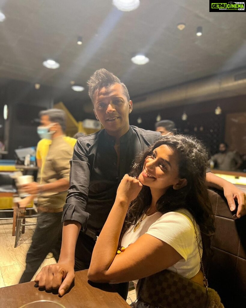 Sanjana Singh Instagram - Happy Friendship Day, dear @sidneysladen ! 🎉👫🎈 On this special day, I want to express how incredibly wonderful you are. You understand me inside and out, flaws and all, just as I do you. Imperfections make us human, and embracing each other as we are is the most beautiful thing. I feel incredibly fortunate and joyful to have you as my best friend. Your inner and outer beauty leaves me speechless. These past 10 years have been an unforgettable journey, and I'm excited for the many more adventures ahead. My love for you is unconditional, and I wish you all the happiness and success you truly deserve. Here's to a lifelong bond and a heartfelt Happy Friendship Day, my forever friend, @sidneysladen ! 🥂🤗❤️😘❤️ ……………………………………………….. Wishing a joyful Friendship Day to every beautiful soul across the globe! 🌍🤗🌟