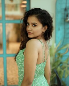 Sanjana Tiwari Instagram - The magic spell you cast 🪄 💕

📸 @snipershotphotography