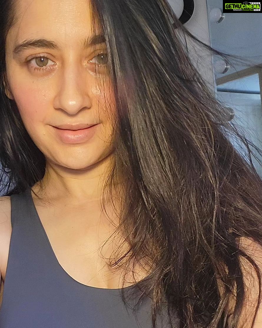 Sanjeeda Sheikh Instagram - Willingness to learn❤️ Desire to gain knowledge Skills to improve everyday💐