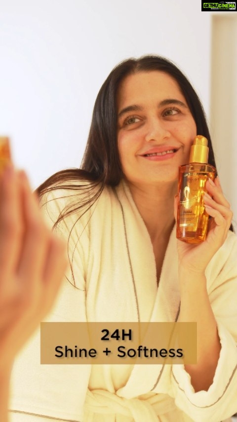 Sanjeeda Sheikh Instagram - #AD So I decided to try the all new renovated @lorealparis Extraordinary Oil Serum and I absolutely love how my hair feels! I love how it helps eliminate the frizz completely and also helps protect against UV, humidity, and pollution. Infused with the goodness of 6 different floral oils, this serum makes my hair 30% stronger and provides 24H shine and softness! #exoilserumtoshine @lorealparis @mynykaa #lorealparisindia #exoilserumtoshine #exoilserum
