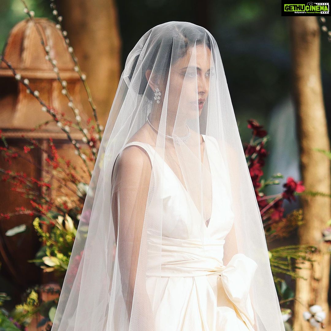 Sarah Jane Dias - 9.9K Likes - Just in! unseen pictures from my big day 💍
.
#madeinheavenonprime Season 2, Aug 10 only on @primevideoin @excelmovies @tigerbabyofficial