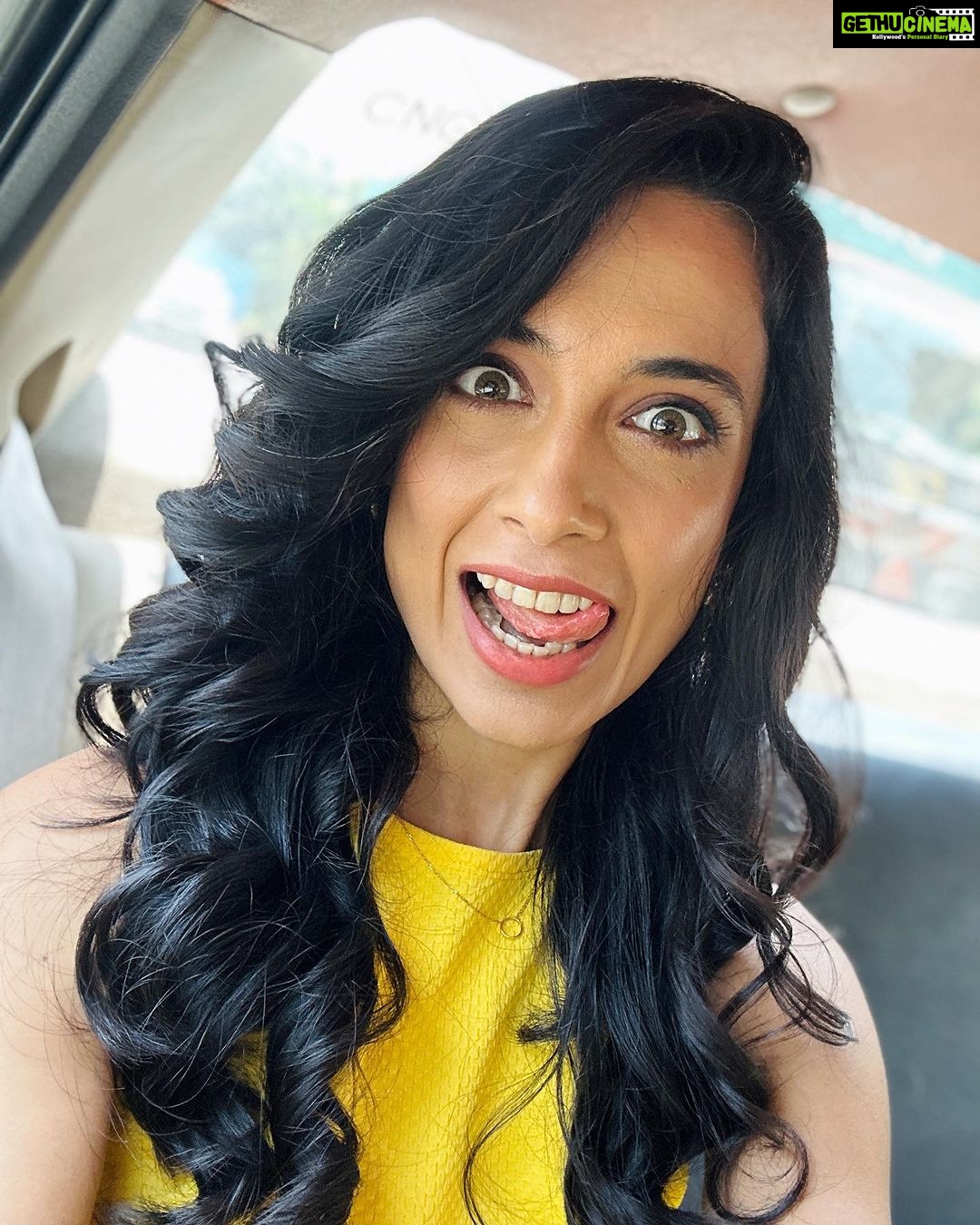 Sarah Jane Dias - 9.8K Likes - good is the day, when yellow is worn.
.
#yellow #prettygirlera