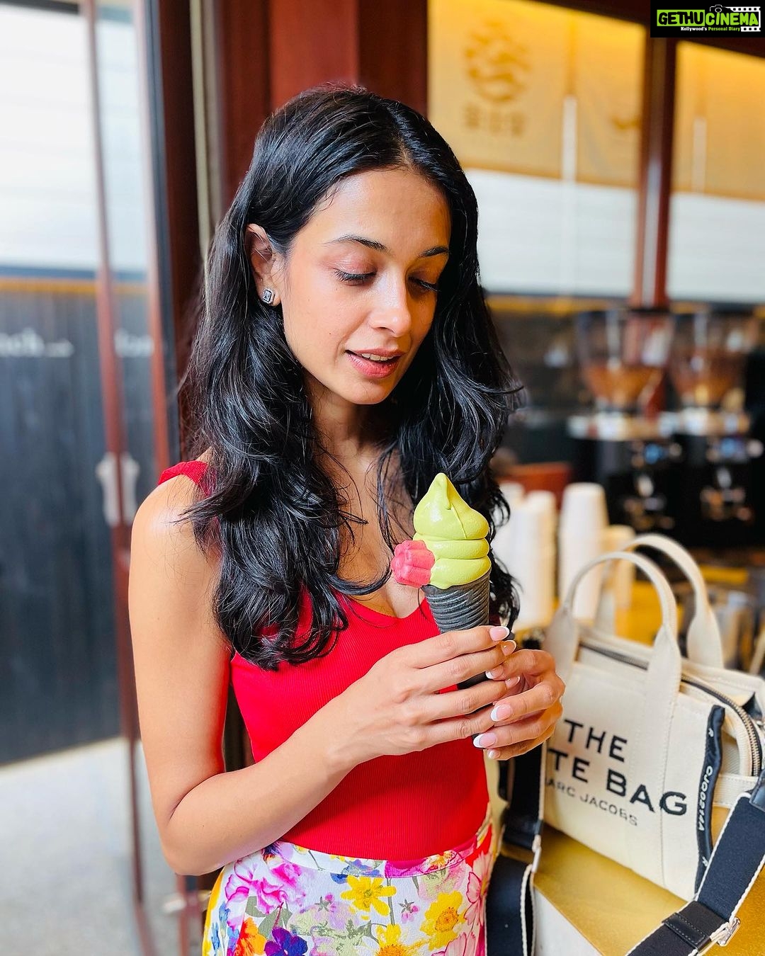 Sarah Jane Dias Instagram - match-a contemplation 😜 . #travelgram #traveldiaries #matchaicecream #matcha #japan #japanfiles #japandiaries #travel #instatravel #instafood #instafoodie Kyoto, Japan