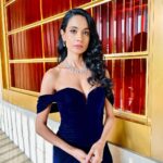 Sarah Jane Dias Instagram - diamonds in bed? why not!?! . #diamonds #luxury #fashion #fashionista #fashiongram #bmw