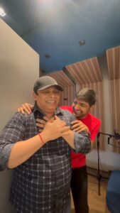 Sathish Instagram - Adengabbba… Pei ya cross panni kooda povaaraam aana bayap pada maattaaraam 🤪#conjuringkannappan #dubbing #aanantharaj