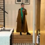Sayani Gupta Instagram – Thank you @airbnb for this beautiful gift! Such a stunning modern home in the coolest spot in Melbourne!
@australia 

In the beautiful @ampmfashions jacket! 😎