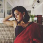 Sayani Gupta Instagram – 🍷🅱️🎈

#happyhandloomday everyday!