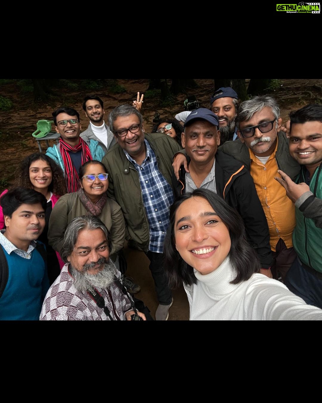 Sayani Gupta Instagram - There are people who you meet in this life who expand your world, your beliefs, your values & horizon just a little more.. leave an impact that go beyond the duration of time you’ve spent with them. I’ve wanted to work with this man.. this giant of a storyteller.. for over a decade. Waited patiently.. and perhaps manifested it ever so subconsciously. And then I got the opportunity to be in his film. And through the process of making this film.. spending time around him.. observing him from close and afar.. I realised what a generous glorious grounded artist actually should look like. KG as we call him.. is an anomaly. His patience, wit, humour, perception, politics, grace, humility, warmth and wisdom tower over one and all. Every day I found myself being ever so moved by the innocence and wonderment this man has.. by how he has this enormous ability to see everything.. watch so intently, while processing everything/everyone with a keen intuitive perception.. his mind sharp as laser but his heart warm, soft and light like a marshmallow! How he canopies over everyone like a father, a brother, a leader.. like a massive Banyan tree whose roots go deeper than what meets the eye. He stands there firm and tall, taking everything in.. facing the storm.. but only exuding warmth like a beam of Sunlight.. like a ray of Hope! Thank you KG for your humanity and the sheer power of your goodness! Happy happy birthday! I love you! We love you! So glad you were born and so grateful that our paths finally crossed! You have my heart. Big bear hug! ❤️ @kgunedited 🎈