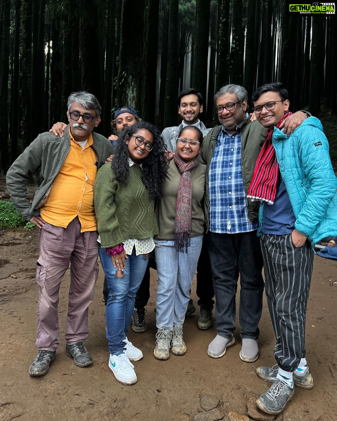 Sayani Gupta Instagram - There are people who you meet in this life who expand your world, your beliefs, your values & horizon just a little more.. leave an impact that go beyond the duration of time you’ve spent with them. I’ve wanted to work with this man.. this giant of a storyteller.. for over a decade. Waited patiently.. and perhaps manifested it ever so subconsciously. And then I got the opportunity to be in his film. And through the process of making this film.. spending time around him.. observing him from close and afar.. I realised what a generous glorious grounded artist actually should look like. KG as we call him.. is an anomaly. His patience, wit, humour, perception, politics, grace, humility, warmth and wisdom tower over one and all. Every day I found myself being ever so moved by the innocence and wonderment this man has.. by how he has this enormous ability to see everything.. watch so intently, while processing everything/everyone with a keen intuitive perception.. his mind sharp as laser but his heart warm, soft and light like a marshmallow! How he canopies over everyone like a father, a brother, a leader.. like a massive Banyan tree whose roots go deeper than what meets the eye. He stands there firm and tall, taking everything in.. facing the storm.. but only exuding warmth like a beam of Sunlight.. like a ray of Hope! Thank you KG for your humanity and the sheer power of your goodness! Happy happy birthday! I love you! We love you! So glad you were born and so grateful that our paths finally crossed! You have my heart. Big bear hug! ❤️ @kgunedited 🎈