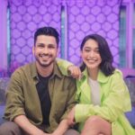 Sayani Gupta Instagram - Now someone cast us together already! @amolparashar 🕺 Wearing @rishtabyarjunsaluja Neon Love 📷 @rohitmalekar1 @richa_15194