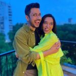 Sayani Gupta Instagram - Now someone cast us together already! @amolparashar 🕺 Wearing @rishtabyarjunsaluja Neon Love 📷 @rohitmalekar1 @richa_15194