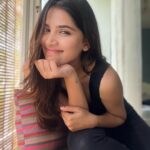 Sayli Patil Instagram - 📻🌷☕️ oh hi, how’s your week going so far?