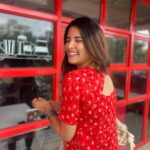 Sayli Patil Instagram - Just another beautiful day 🌹:) . Wearing this beautiful beaaaautif kurti by @jiza_the_label Thank you 🌹
