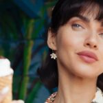 Scarlett Mellish Wilson Instagram - “Cover me in sunshine” .. And @christinrangerjewellery new summer collection ! #ad skin @alumiermduk Make up @trinnylondon 📸 @scarlettwarrick #jewelleryad #britishmodel #model London, United Kingdom