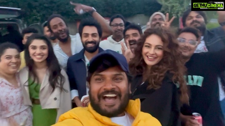 Seerat Kapoor Instagram - All smiles as we wrap the first schedule of London! Sending you guys all our love and energy with captain @tsriramadittya and the entire cast and crew ♥ @imsharwanand missed you the most in frame! 🤗 @peoplemediafactory ⭐