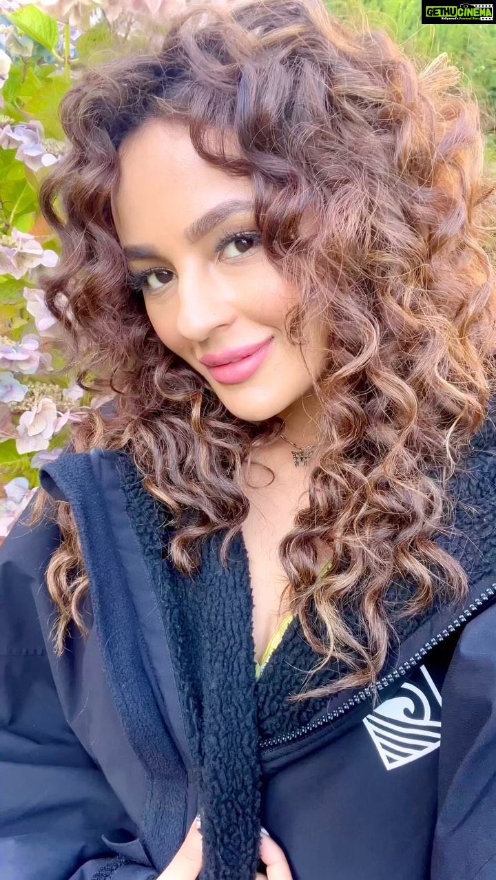 Seerat Kapoor Instagram - Walking you through my working day. Allow me 💋