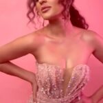 Seerat Kapoor Instagram - Coronation Pink 🌸 Outfit @valdrinsahiti Heels @stevemaddenindia Styled by @shubhi.kumar Makeup @artistrybykri Hair @makeupandhairby_meghana Photography @journeyman1027 #iwmbuzz
