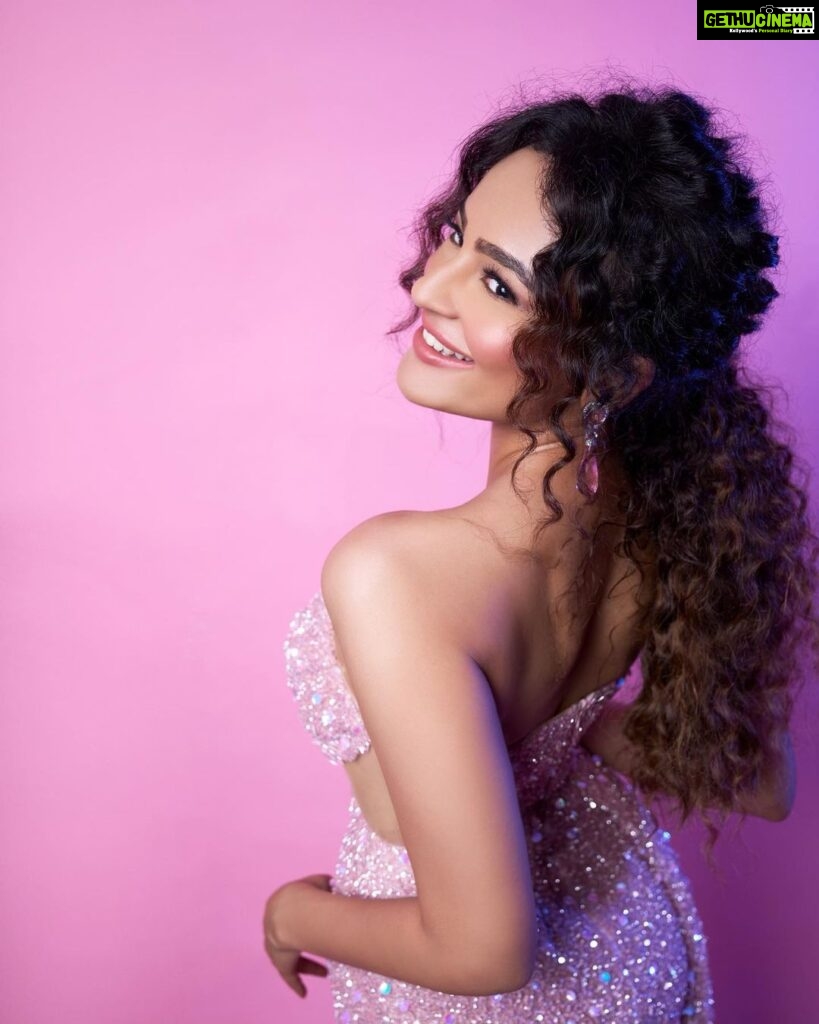 Seerat Kapoor Instagram - This princess is all about love 💗 For @iwmbuzz Awards 💫 Outfit @valdrinsahiti Heels @stevemaddenindia Styled by @shubhi.kumar Makeup @artistrybykri Hair @makeupandhairby_meghana Photography @journeyman1027 #iwmbuzz