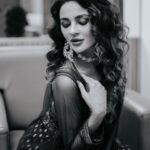 Seerat Kapoor Instagram – Me Time 💫

Outfit @shravankummar 
Makeup @makeupbykamaljeet 
Hair @kandco_beautylounge 
Jewellery @neesa.jewels 
Photography @thebiggday