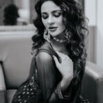 Seerat Kapoor Instagram - Me Time 💫 Outfit @shravankummar Makeup @makeupbykamaljeet Hair @kandco_beautylounge Jewellery @neesa.jewels Photography @thebiggday