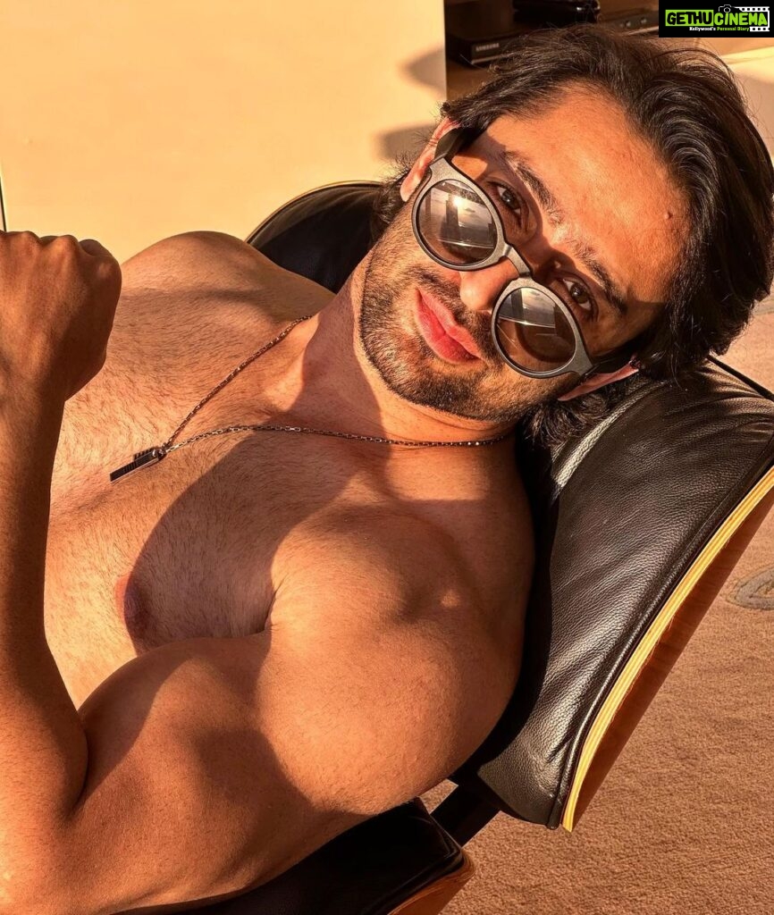 Shaheer Sheikh Instagram - Generally like to be low-key today but appreciate all the love and wishes.. ❤️🙏 And, here’s a birthday treat #hahaha #madMe 😛