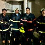 Shaheer Sheikh Instagram – Filled with so much gratitude, respect and reverence for these real heroes. Last night when the fire had spread across a building in Andheri West Shastri Nagar, Mumbai, the fire fighters reached in time and ensured that the fire came under control and helped evacuate people from the building.
The on duty cops from the Oshiwara police station had also reached the location and were helping people evacuate the building. 
We were all doing our bit because our families were stuck, but the fire fighters and the cops took the onus to protect everyone there. 
To be able to assist alongside such professionals and eventually reuniting with my family was an emotional roller coaster. 
I just want to thank the #mumbaifirebrigade and @mumbaipolice for their sincere and heroic efforts to save lives. 🙏